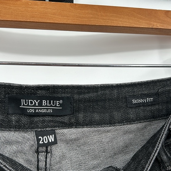 Judy Blue Black‎ Skinny Fit Distressed Jeans Women's 20W JB84169 Button Fly - Picture 5 of 8
